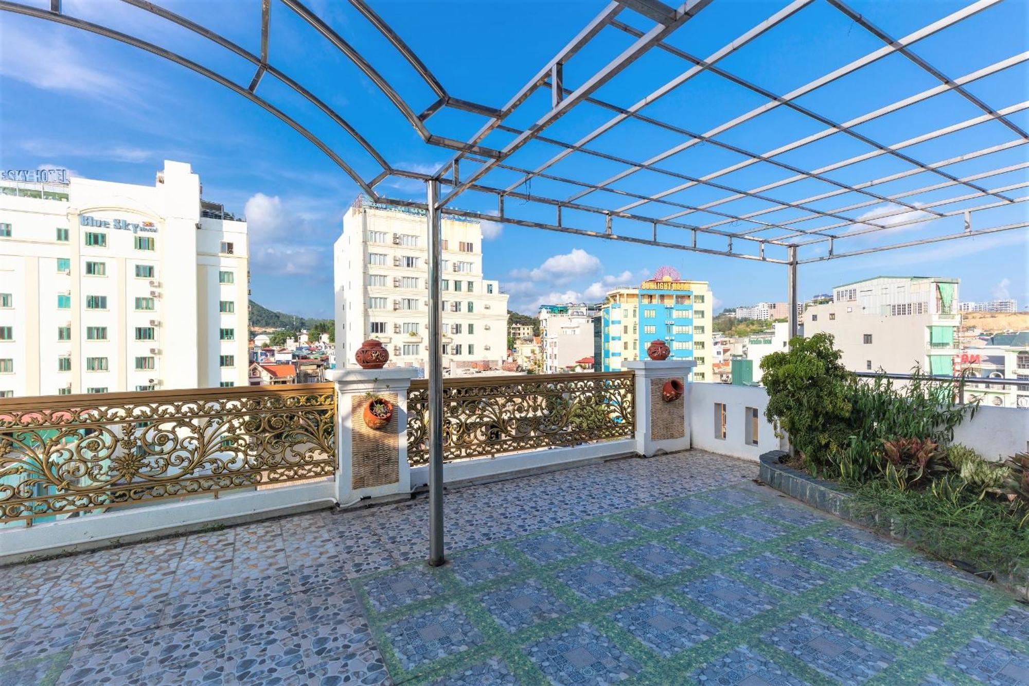 Phoenix Hotel Халонг Экстерьер фото